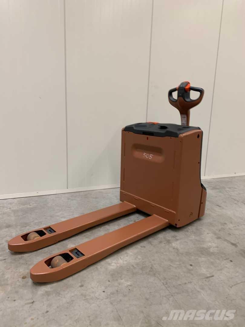 Linde T16 Empilhador para operador externo