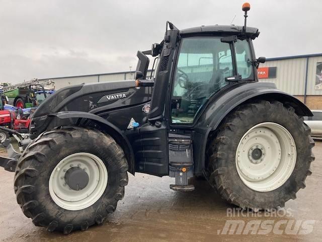 Valtra T214 Versu Tratores Agrícolas usados