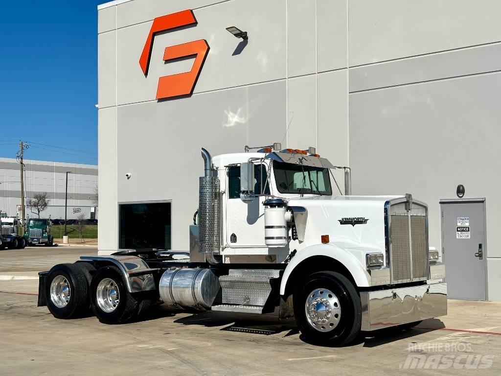 Kenworth W 900 Tractores (camiões)