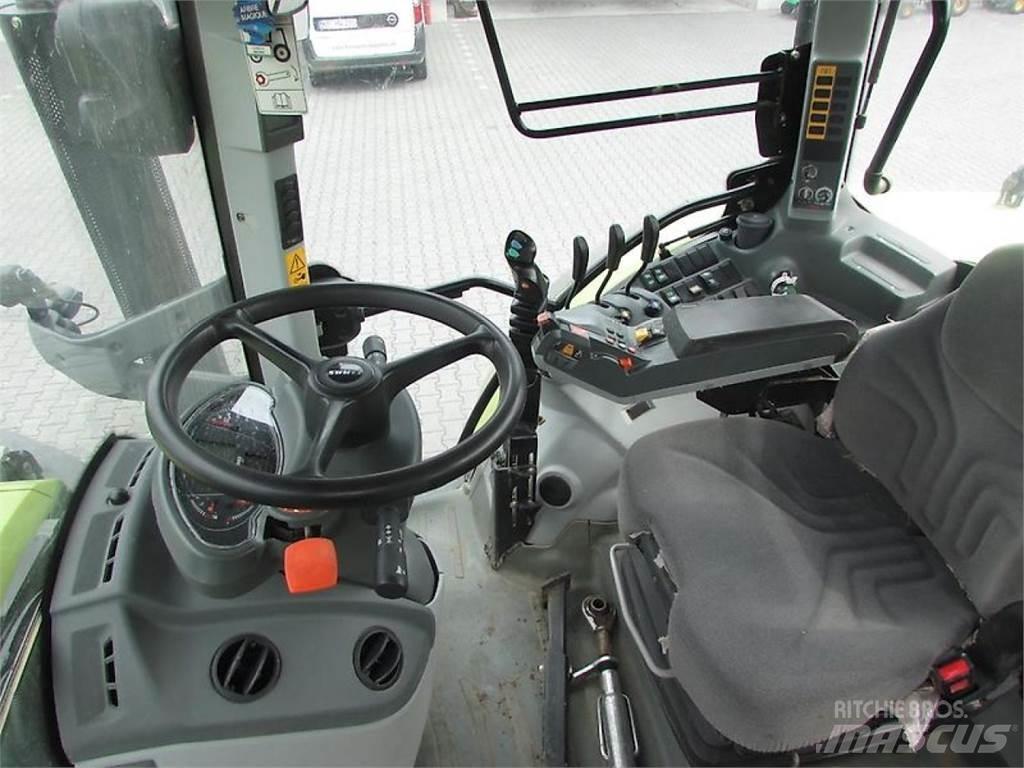 CLAAS Arion 650 Tratores Agrícolas usados