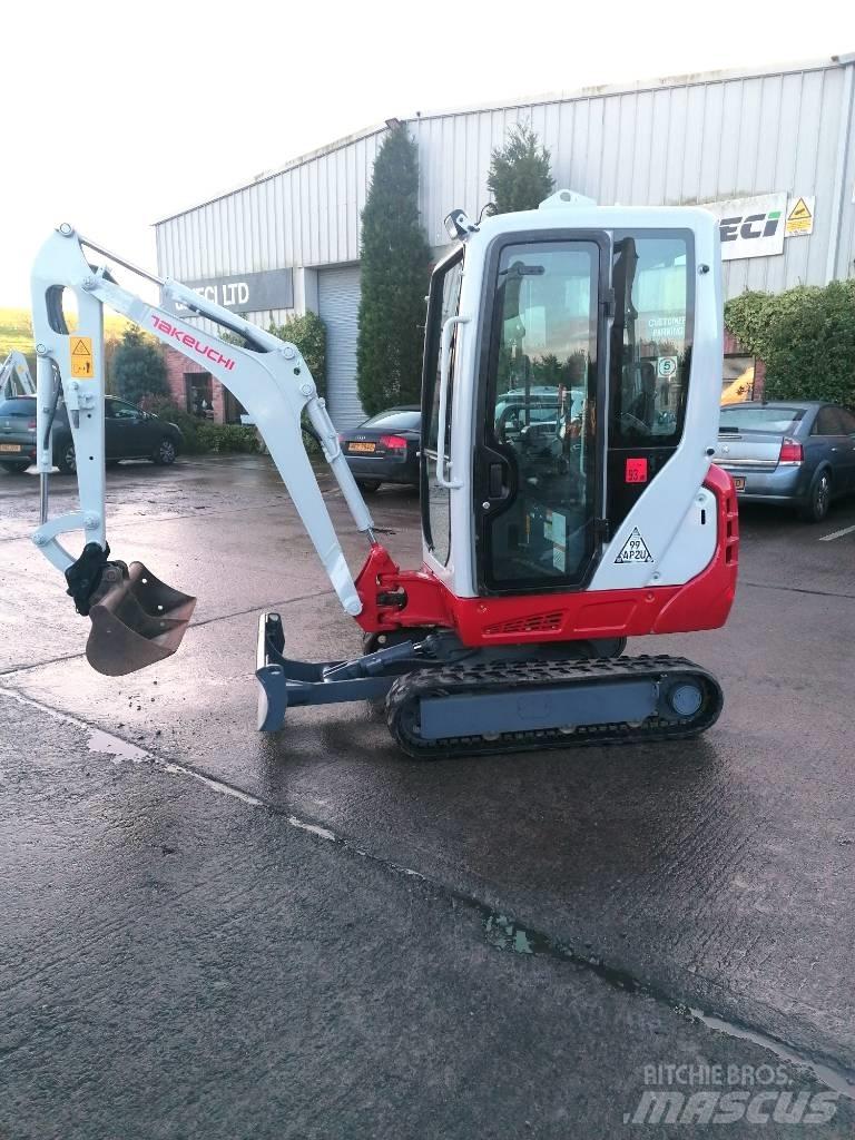 Takeuchi TB216 Mini Escavadoras <7t