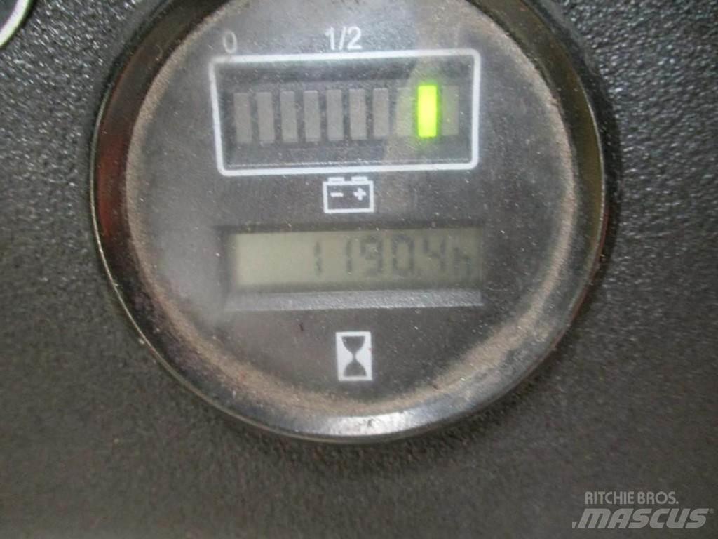 Linde L 20i Empilhador para operador externo