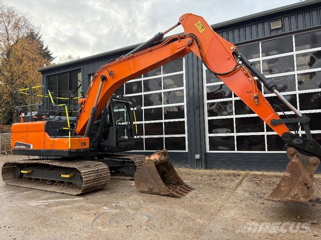 Doosan DX 140 LC Escavadoras de rastos