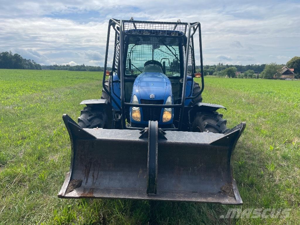 New Holland  T5050 Tractores florestais