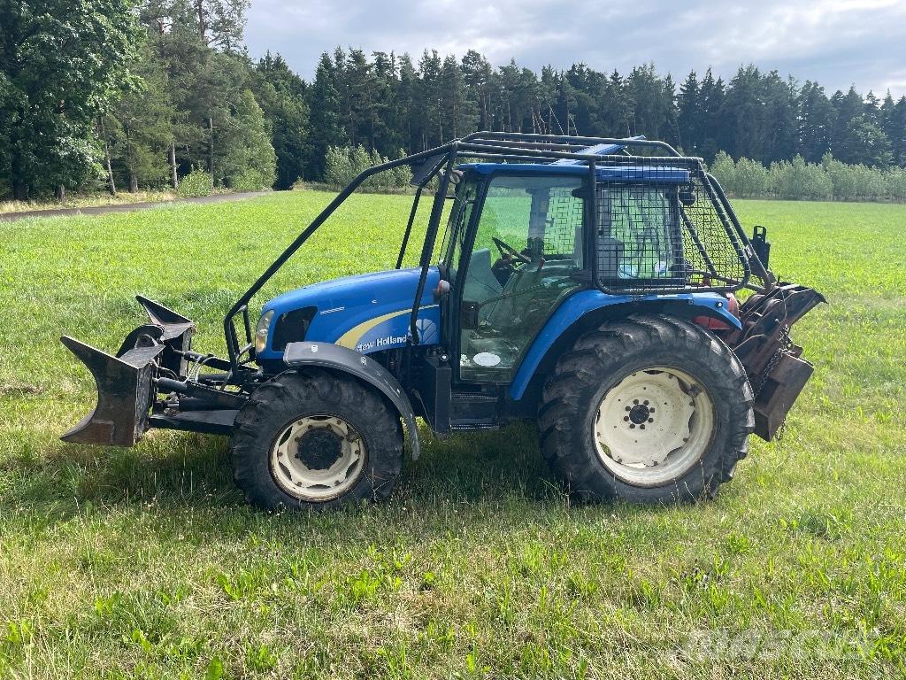 New Holland  T5050 Tractores florestais