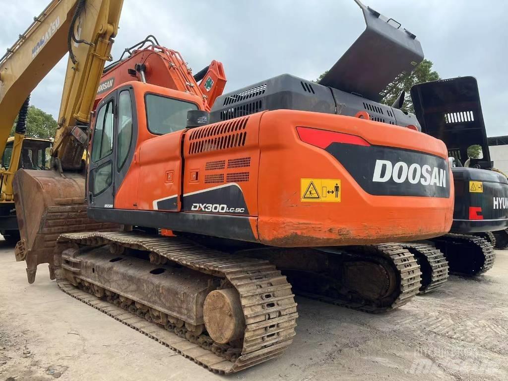 Doosan DX300LC-9C Escavadoras de rastos