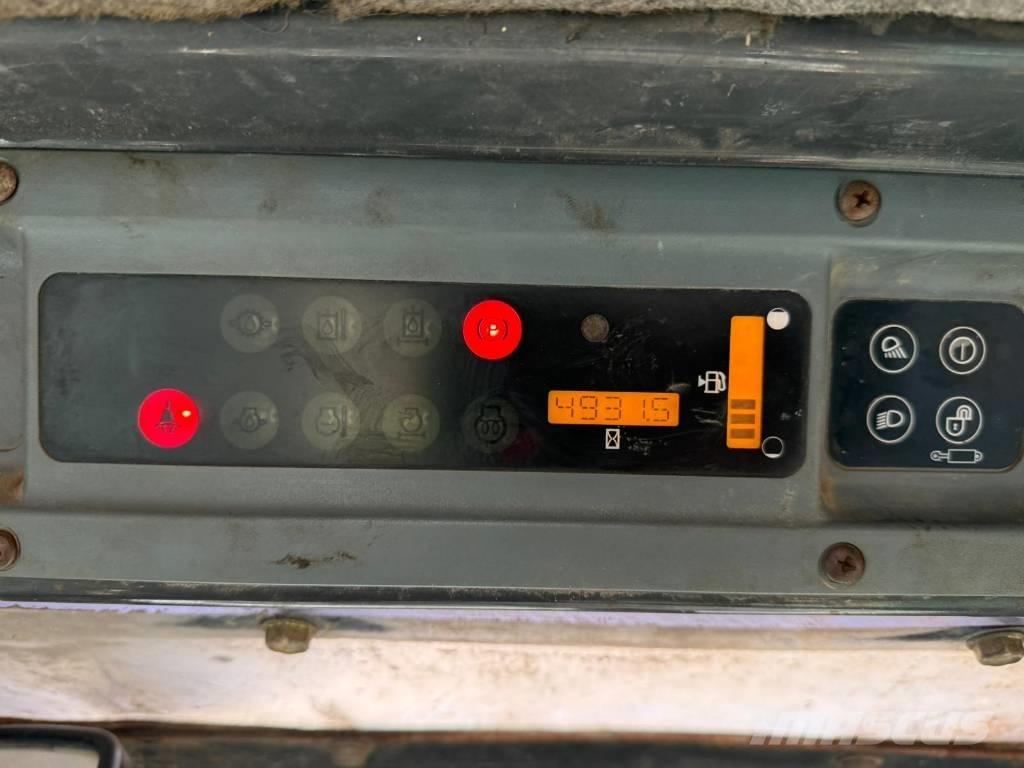 New Holland LS 170 Carregadoras de direcção deslizante