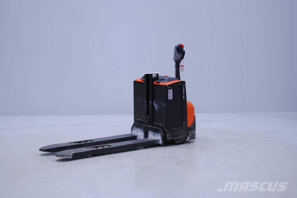 Toyota SWE080L Empilhador para operador externo