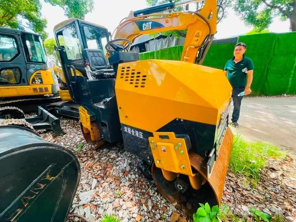 CAT 303 Mini Escavadoras <7t