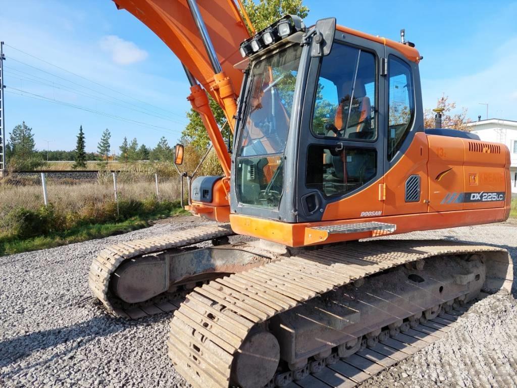 Doosan DX 225 LC Escavadoras de rastos