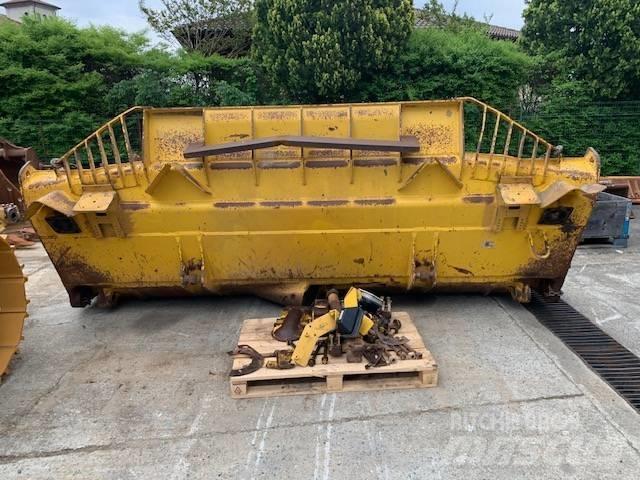 Komatsu D 155 AXI-8 Dozers - Tratores rastos