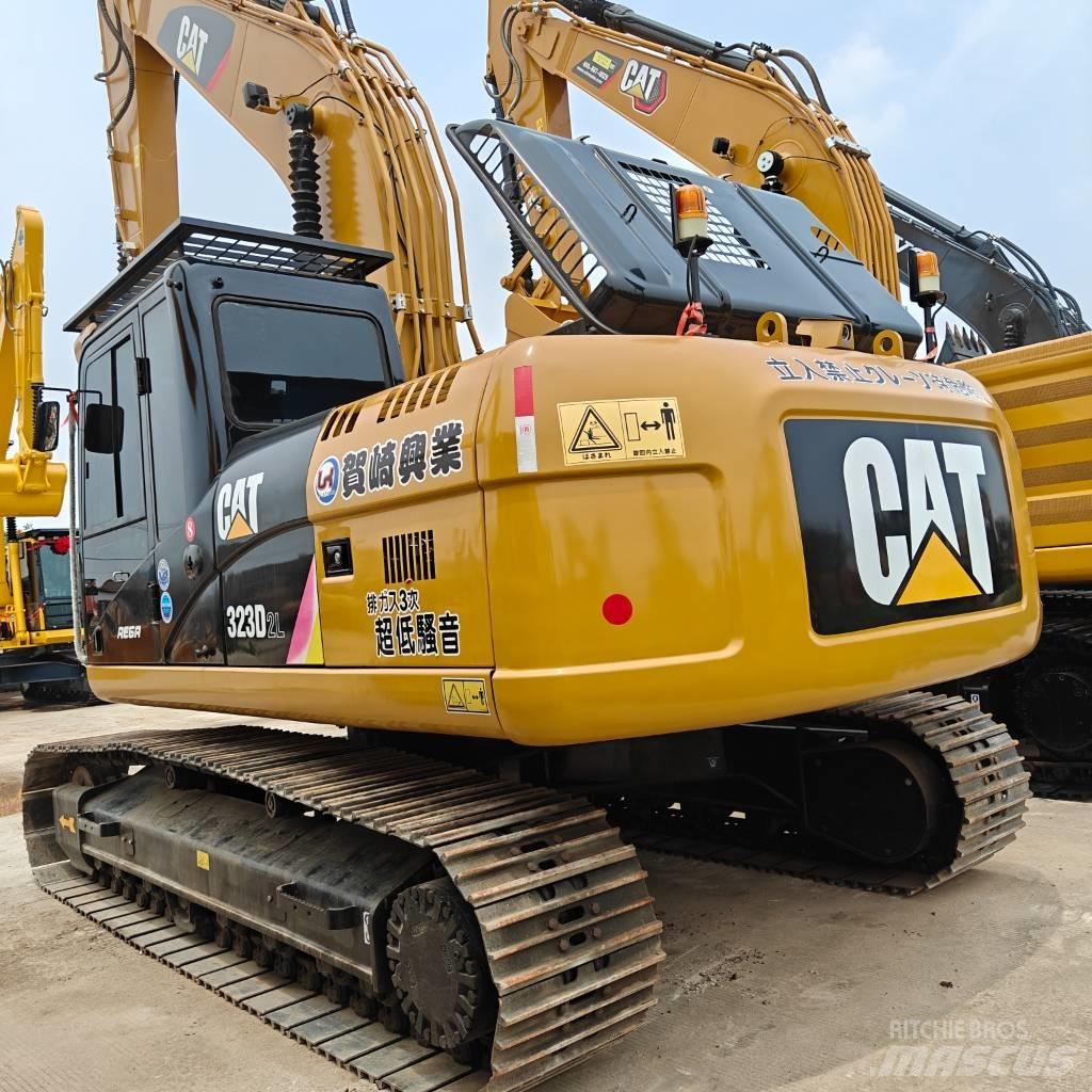 CAT 323 D L Escavadoras de rastos