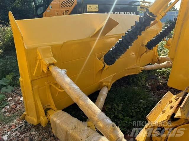 Komatsu D 85 Dozers - Tratores rastos