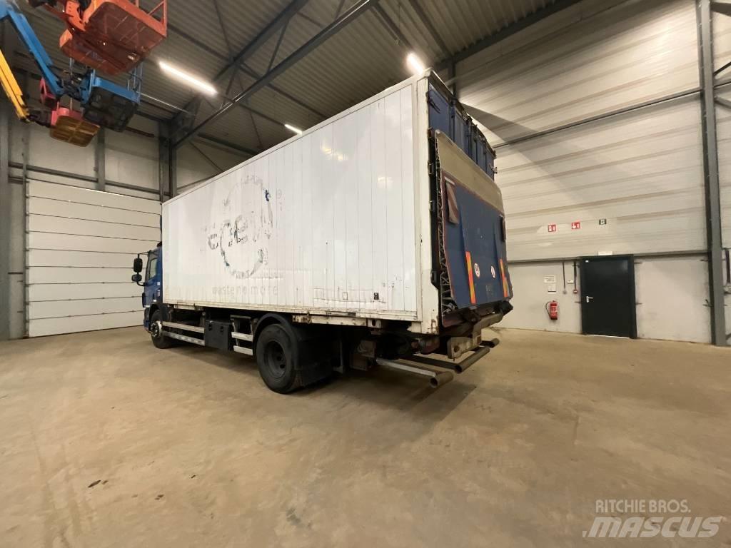 DAF CF 75.310 Camiões de caixa fechada
