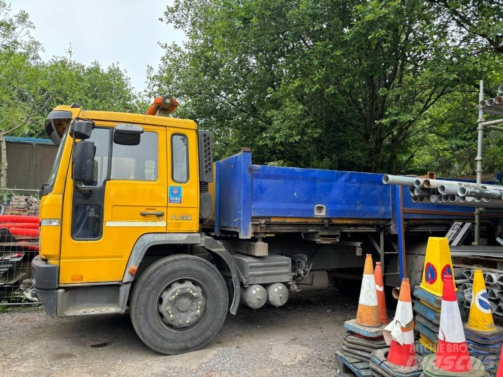 Volvo FL 220 Camiões estrado/caixa aberta