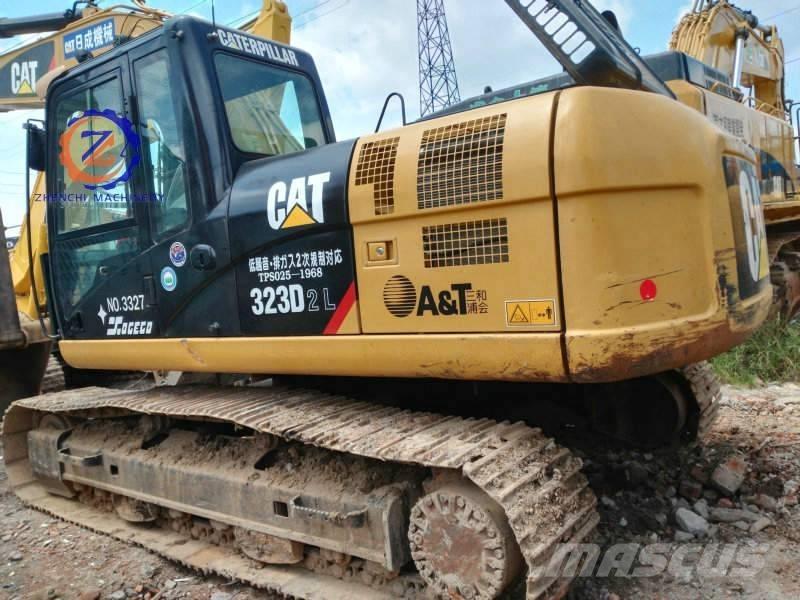CAT 323 D L Escavadoras de rastos