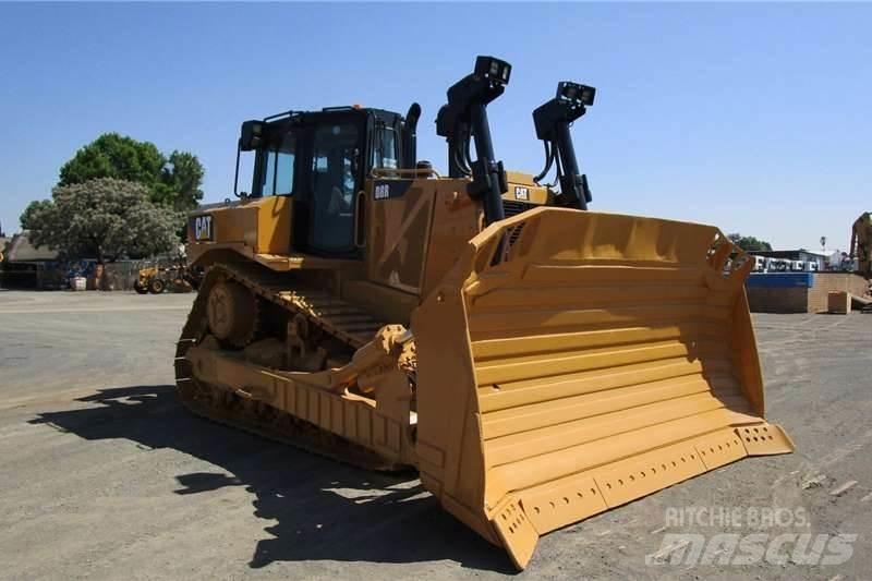 CAT D8R Dozers - Tratores rastos