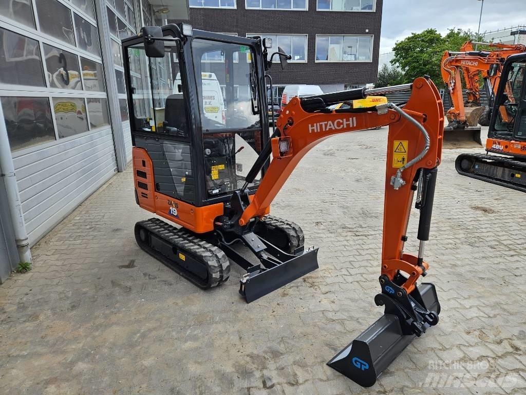 Hitachi ZX19-6 Mini Escavadoras <7t
