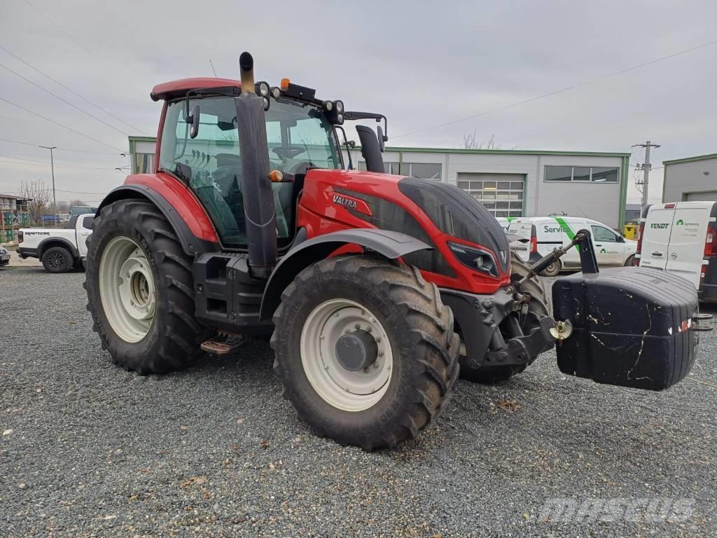 Valtra T 234 Tratores Agrícolas usados