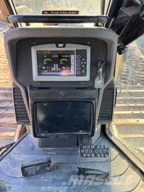 CAT D 6 K 2 LGP Dozers - Tratores rastos