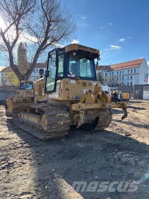 CAT D 6 K 2 LGP Dozers - Tratores rastos
