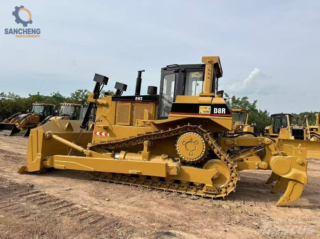 CAT D8R Dozers - Tratores rastos