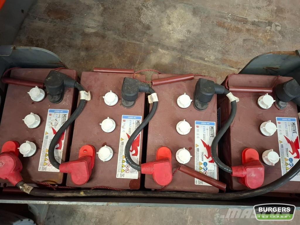 SkyJack SJ30 ARJE Elevadores braços articulados