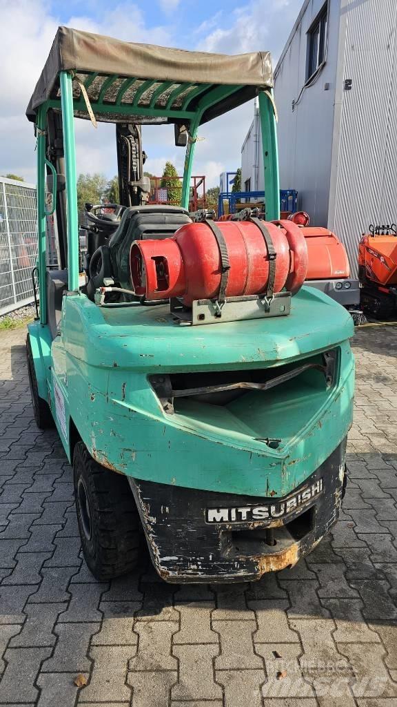 Mitsubishi FG 35 N Empilhadores a gás