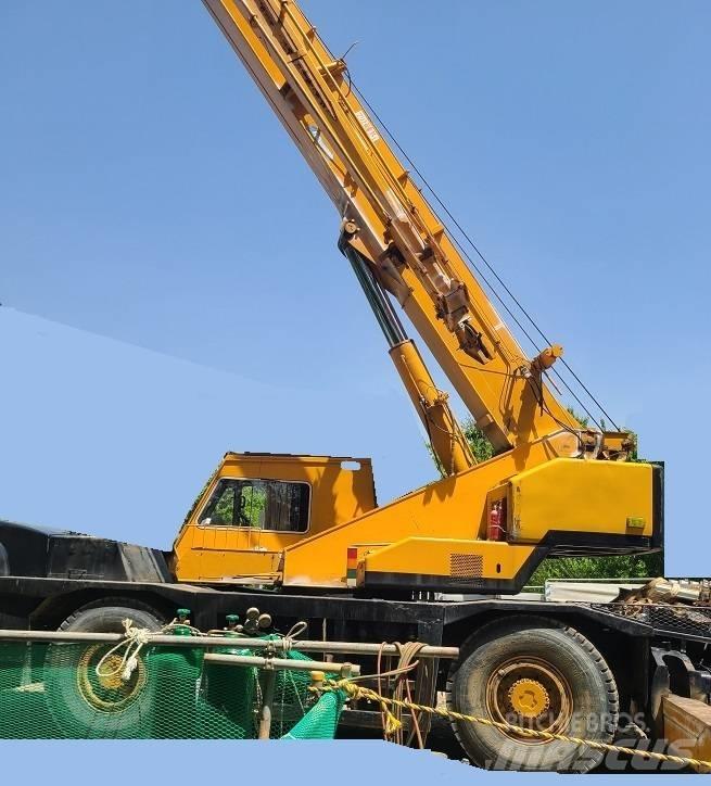 Kato KR35H-V Gruas Fora-de-estrada