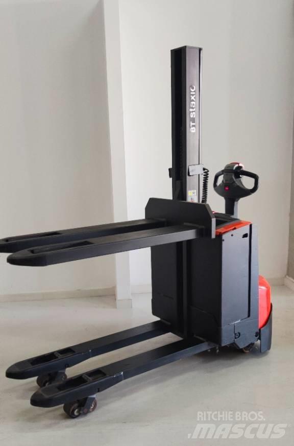 BT SWE 080 L Empilhador para operador externo