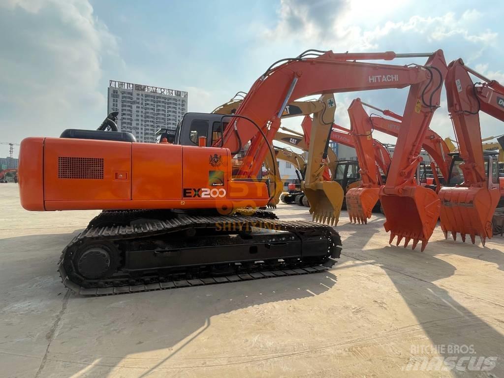 Hitachi EX 200 Escavadoras de rastos