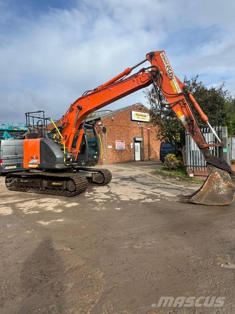 Hitachi ZX 135 US Escavadoras de rastos