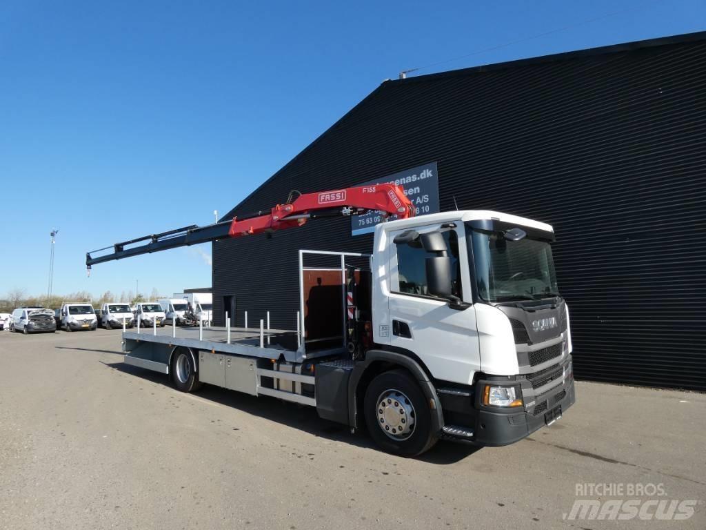 Scania p 220 Camiões grua