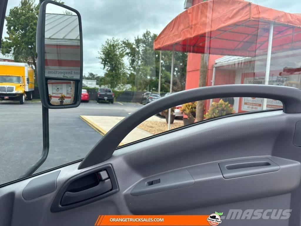 Isuzu NQR Camiões de caixa fechada
