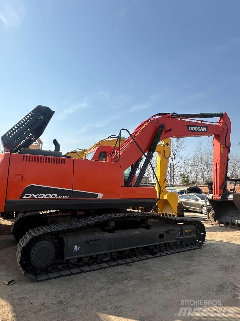 Doosan DX 300 Escavadoras de rastos
