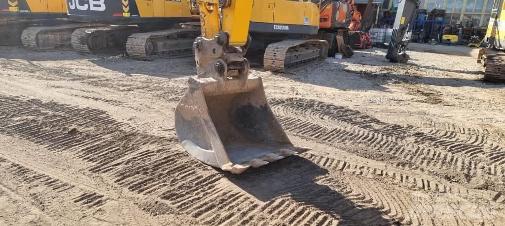 JCB JS 145 LC Plus Escavadoras de rastos