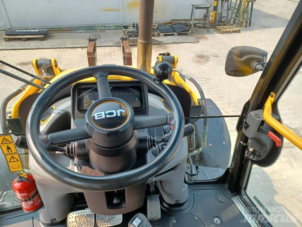JCB 3CX PLUS AEC Retroescavadoras