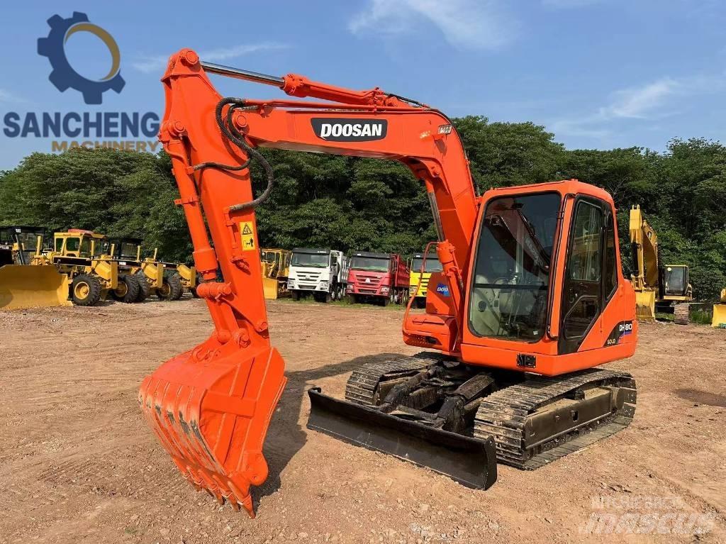 Doosan DH 80 Escavadoras Midi 7t - 12t