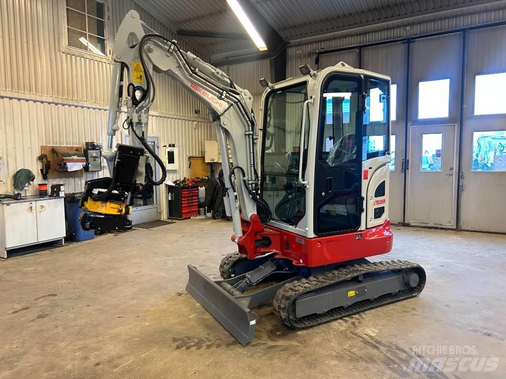 Takeuchi TB325 Mini Escavadoras <7t