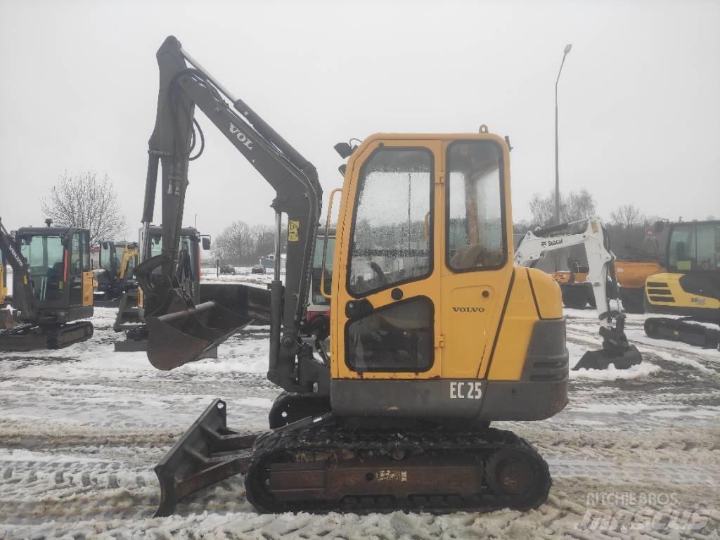 Volvo EC 25 Mini Escavadoras <7t