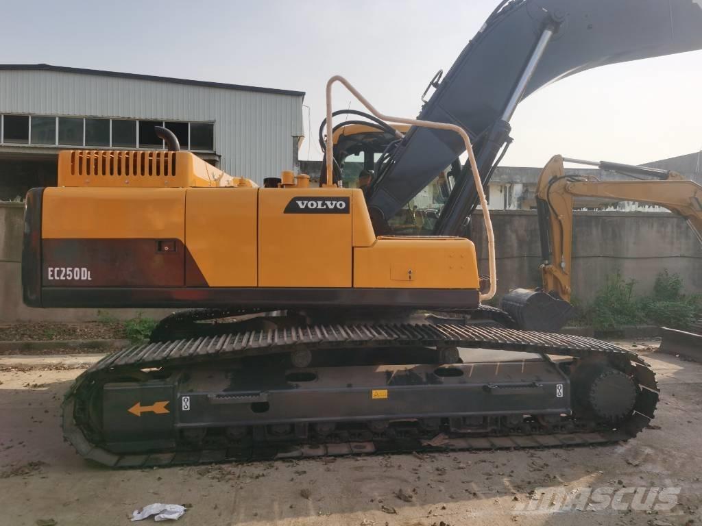 Volvo EC 250 D L Escavadoras de rastos
