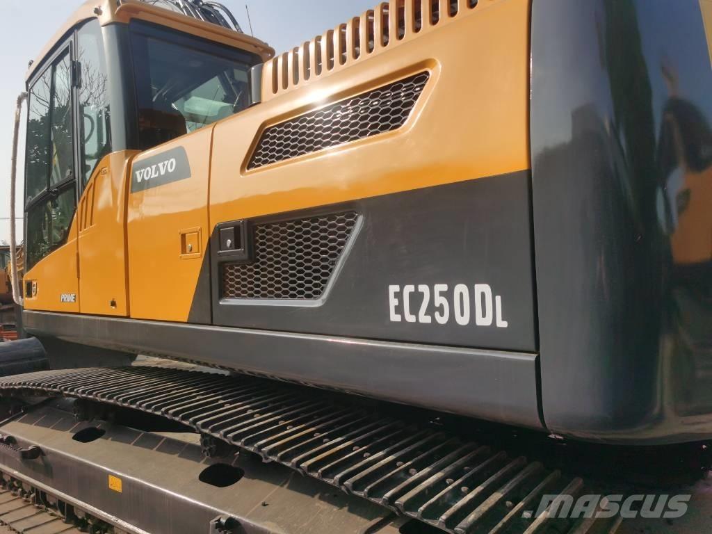 Volvo EC 250 D L Escavadoras de rastos