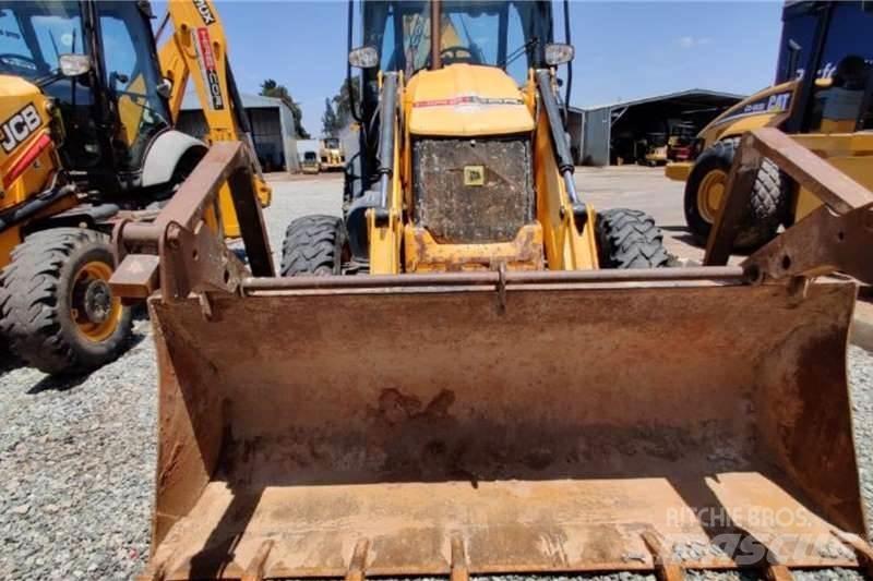 JCB 3CX 4X4 Retroescavadoras
