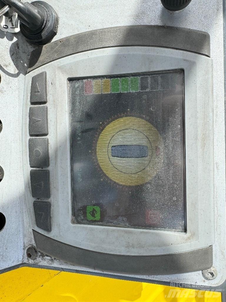 Combilift CBE3000 Empilhadores de 4 vias