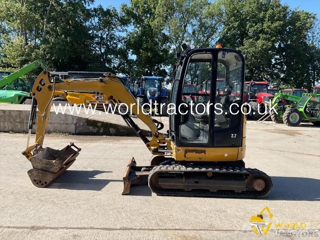 CAT 302.7 D CR Mini Escavadoras <7t