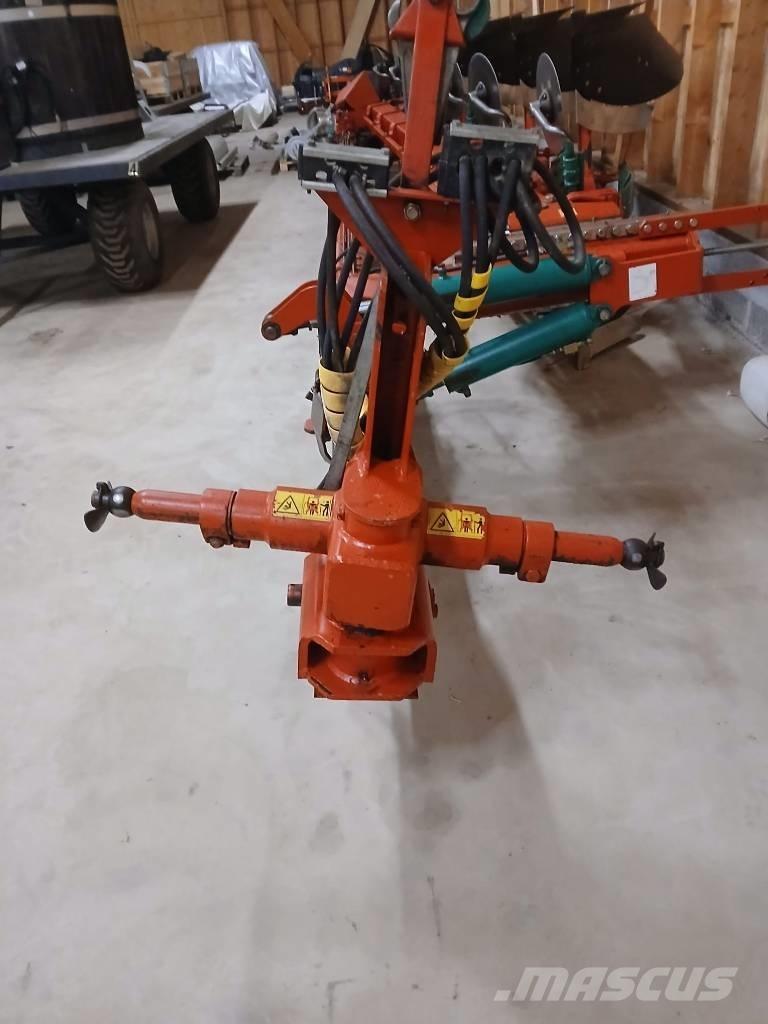 Kverneland PB100-8 Charruas reversíveis