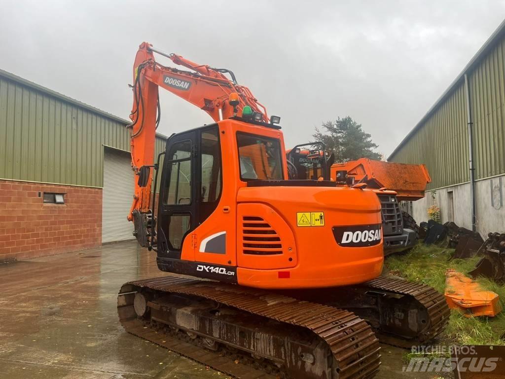  2015 DX140LCR-3 Escavadoras de rastos