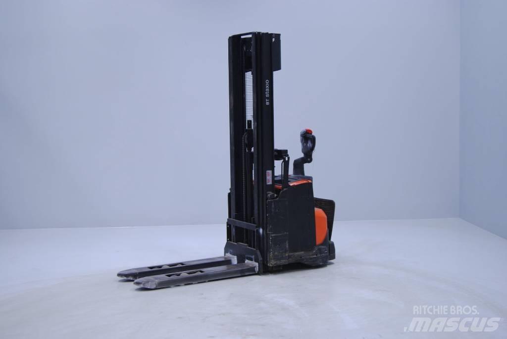 Toyota SWE140L Empilhador para operador externo