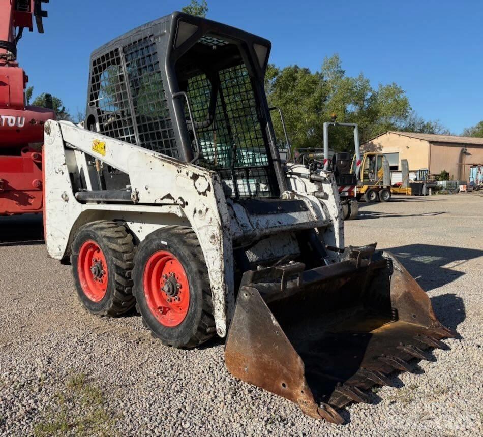 Bobcat S 100 Carregadoras de direcção deslizante
