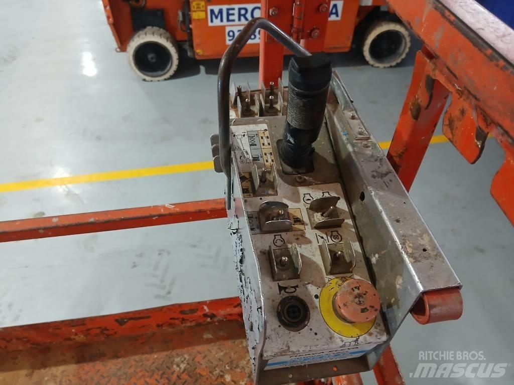 SkyJack SJ 6826 RT Elevadores de tesoura
